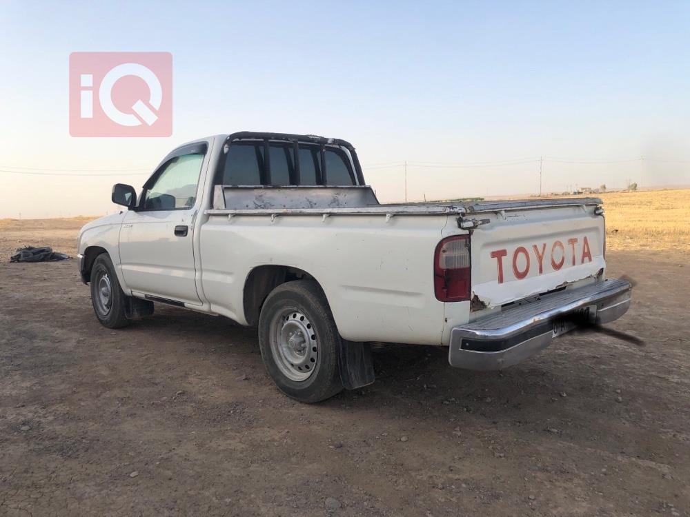 تويوتا هايلوكس